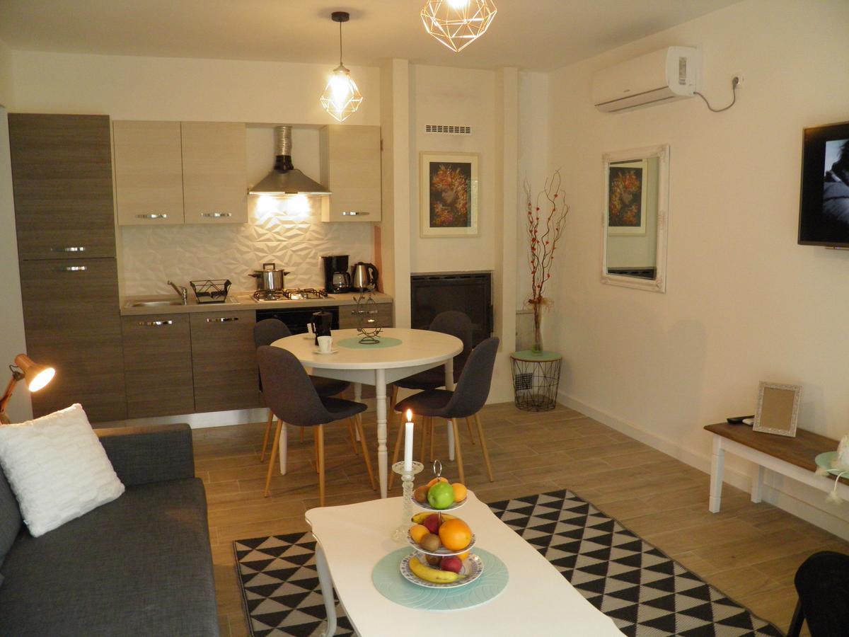Apartments Marta 1 Zadar Extérieur photo