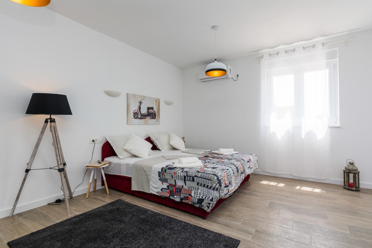 Apartments Marta 1 Zadar Extérieur photo