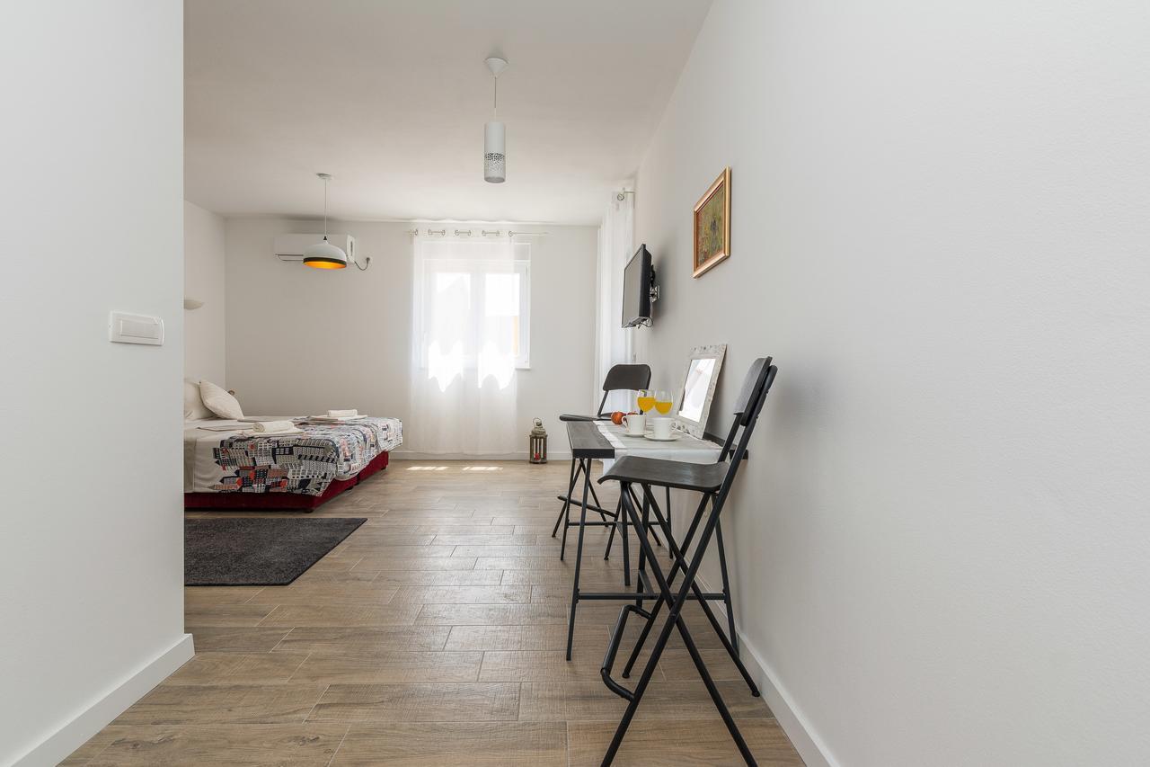 Apartments Marta 1 Zadar Extérieur photo